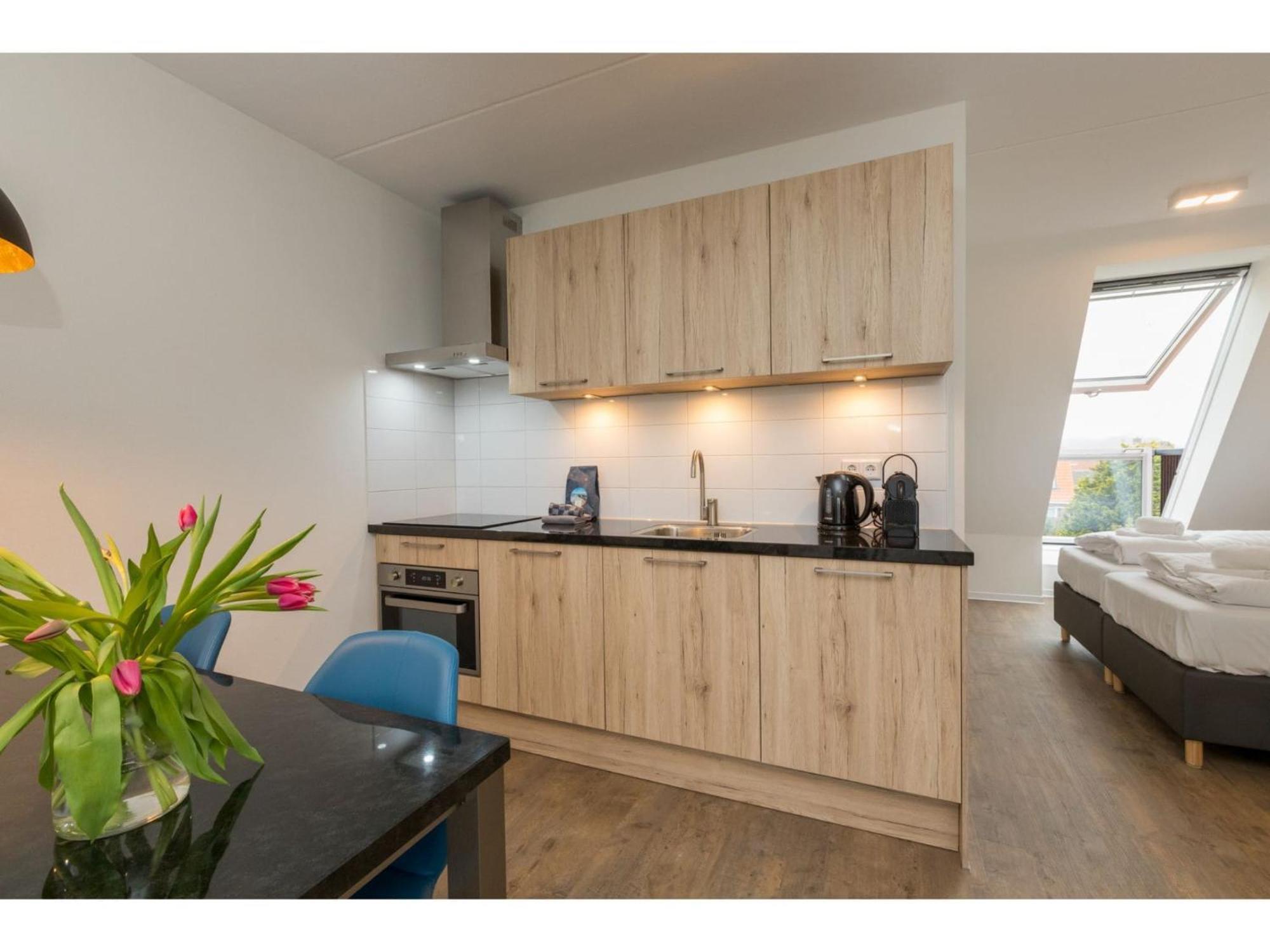 Luxurious Studio For 2 People A 1 Minute Walk From The Beach Of 주테란데 외부 사진